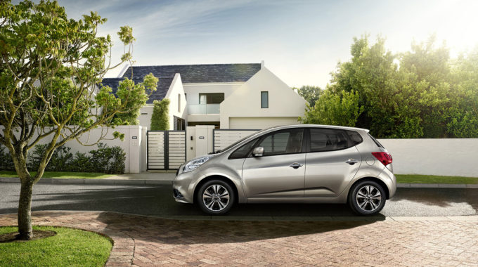 Kia Venga (YN) – vyšší posez posádky – komfortní nastupování