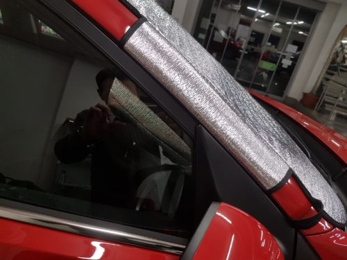 Clona na čelní sklo proti mrazu i slunci (view)