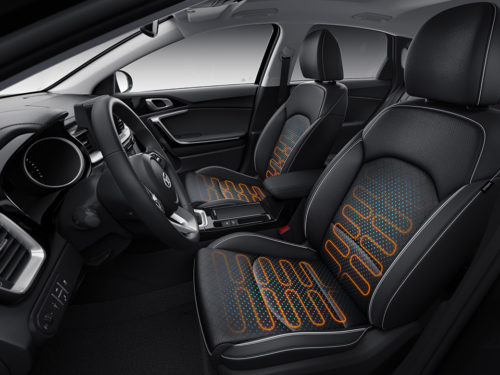 kia-ceed-sw-vyhřívaný volant a sedadla