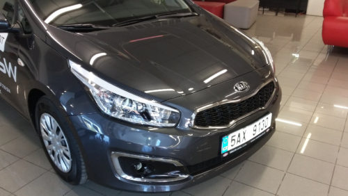 Kia Cee'd JD SW 1,6 CRDi Comfort plus - předváděcí vůz (1)